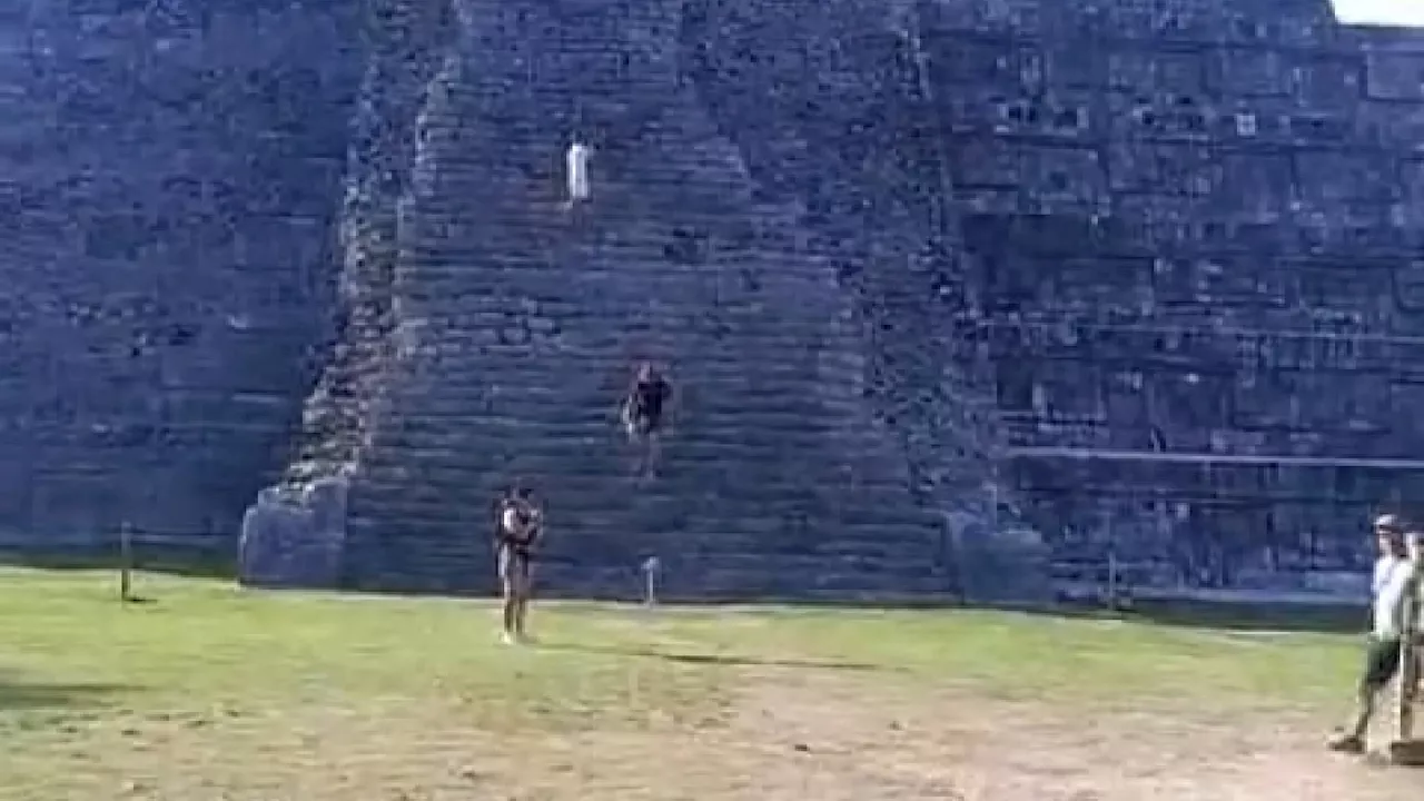 Turistas detenidos por subir al Castillo de Chichén Itzá