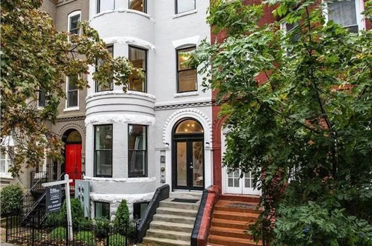 Gorgeous 1 Bedroom + Den Condo in Renovated W St NW Building