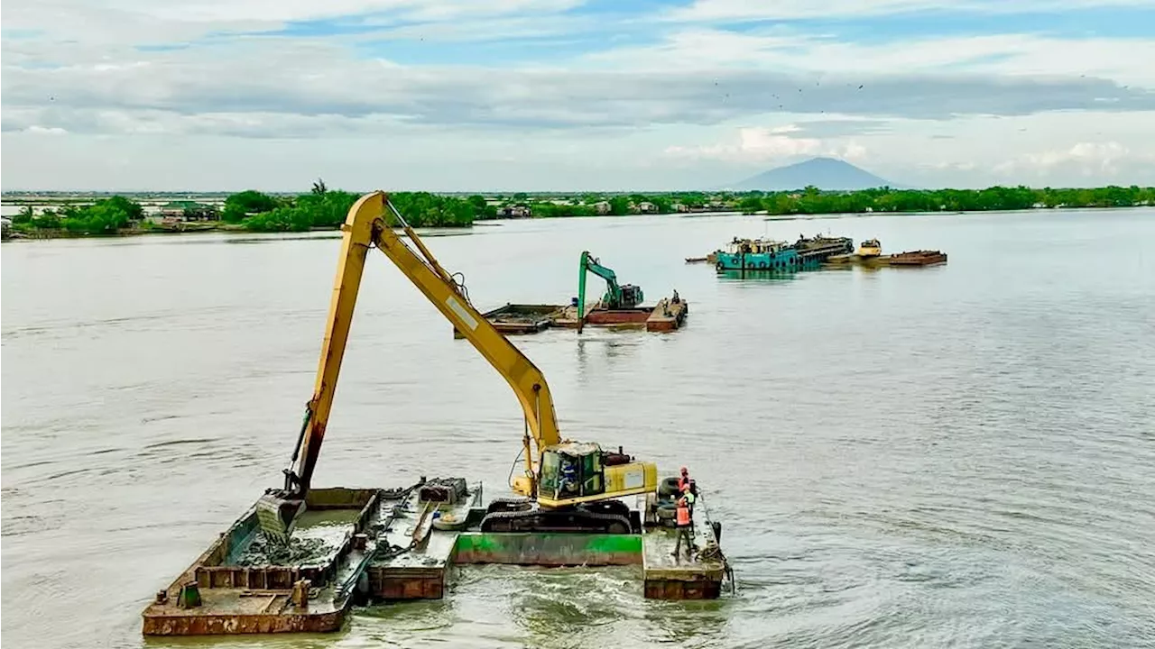 San Miguel removes 7,000 tons of waste from Pampanga River to help mitigate flooding