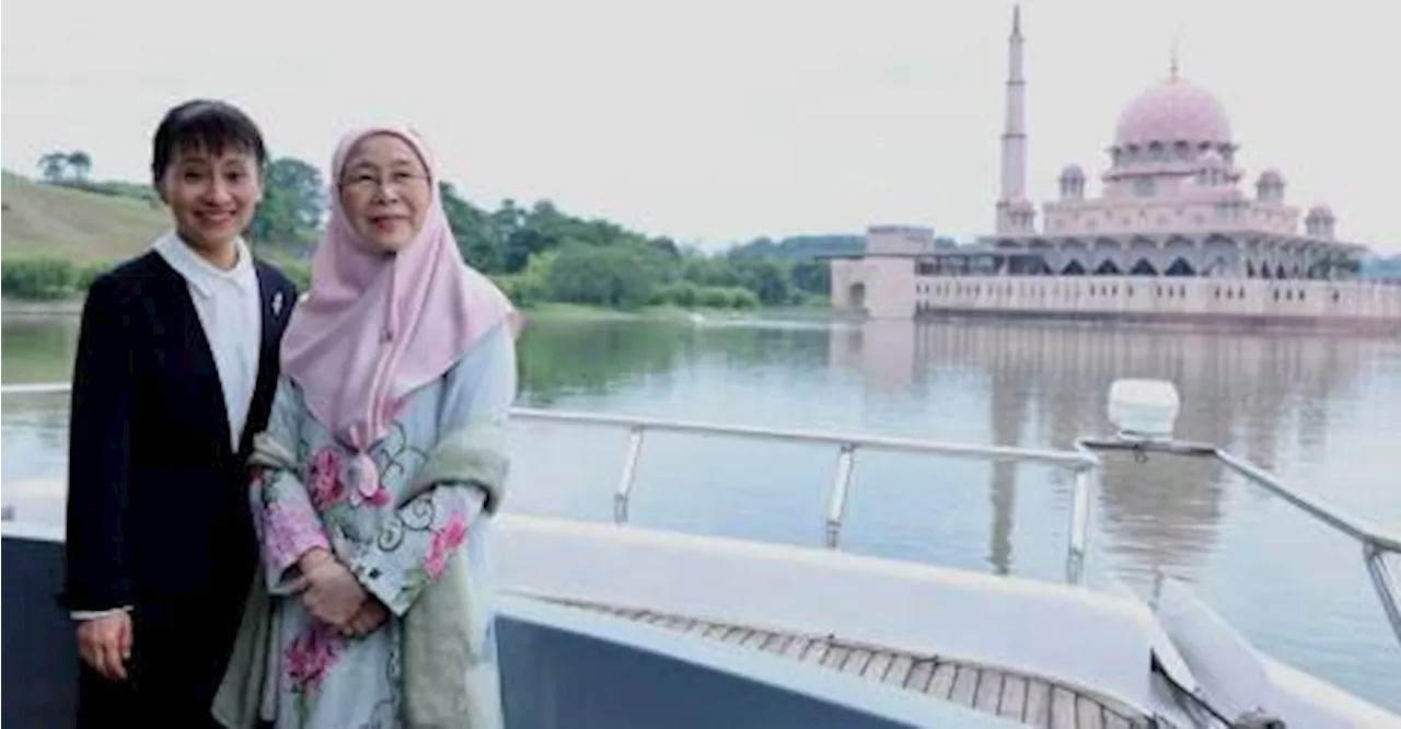 Japanese PM’s wife enjoys cruise around Tasik Putrajaya