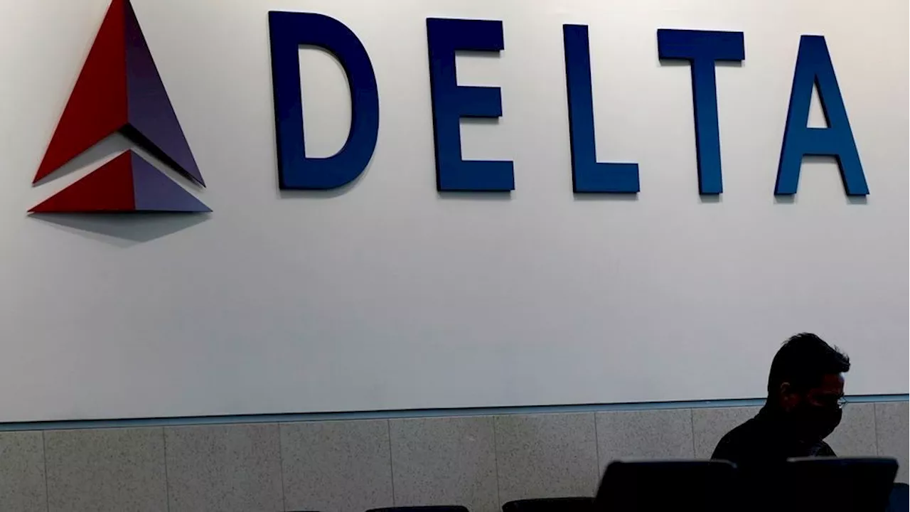 4 injured as Delta flight is evacuated after aborting takeoff at Atlanta airport