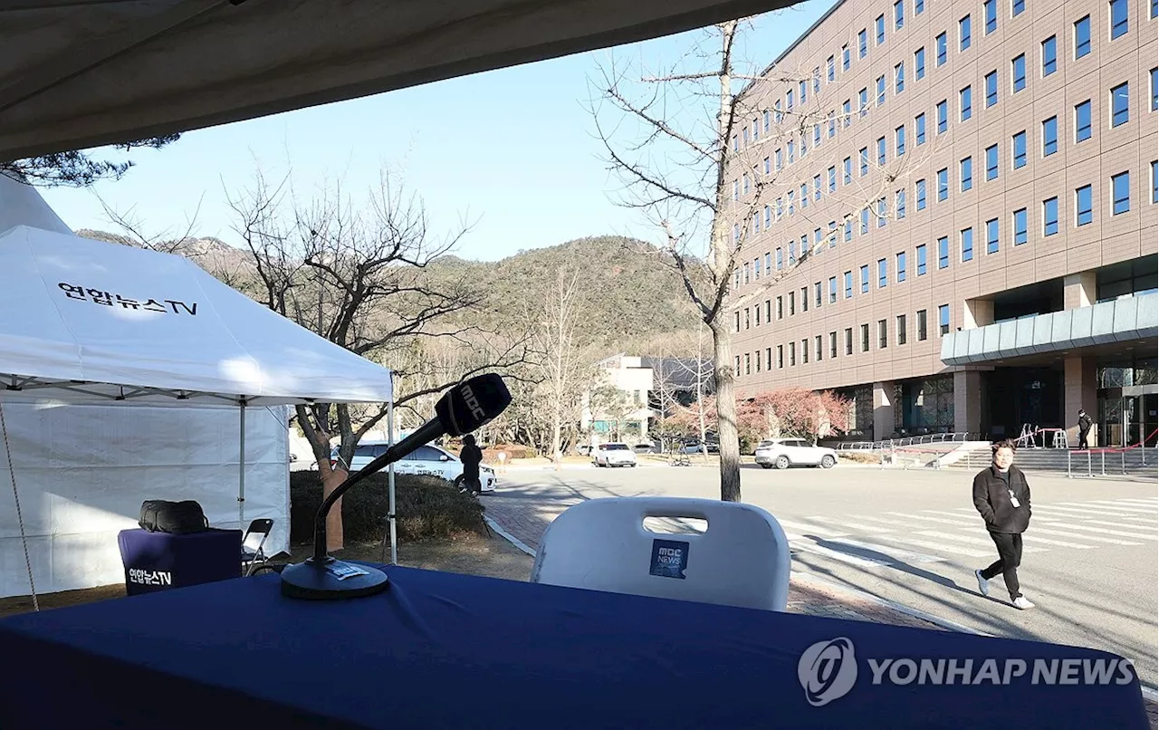 공수처·경찰, 윤석열 대통령 체포영장 2차 집행 전략 고민