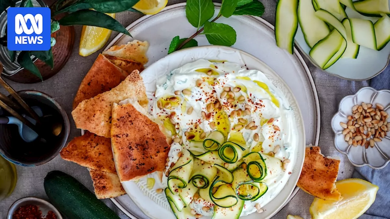 This easy zucchini salad is ready in 10 minutes