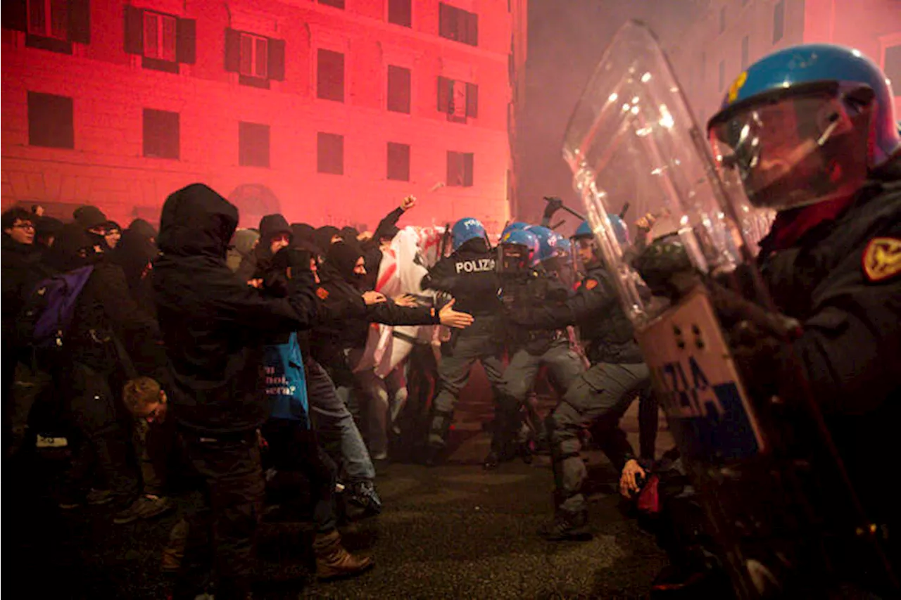 Corteo per Ramy a Roma, scontri tra partecipanti e polizia