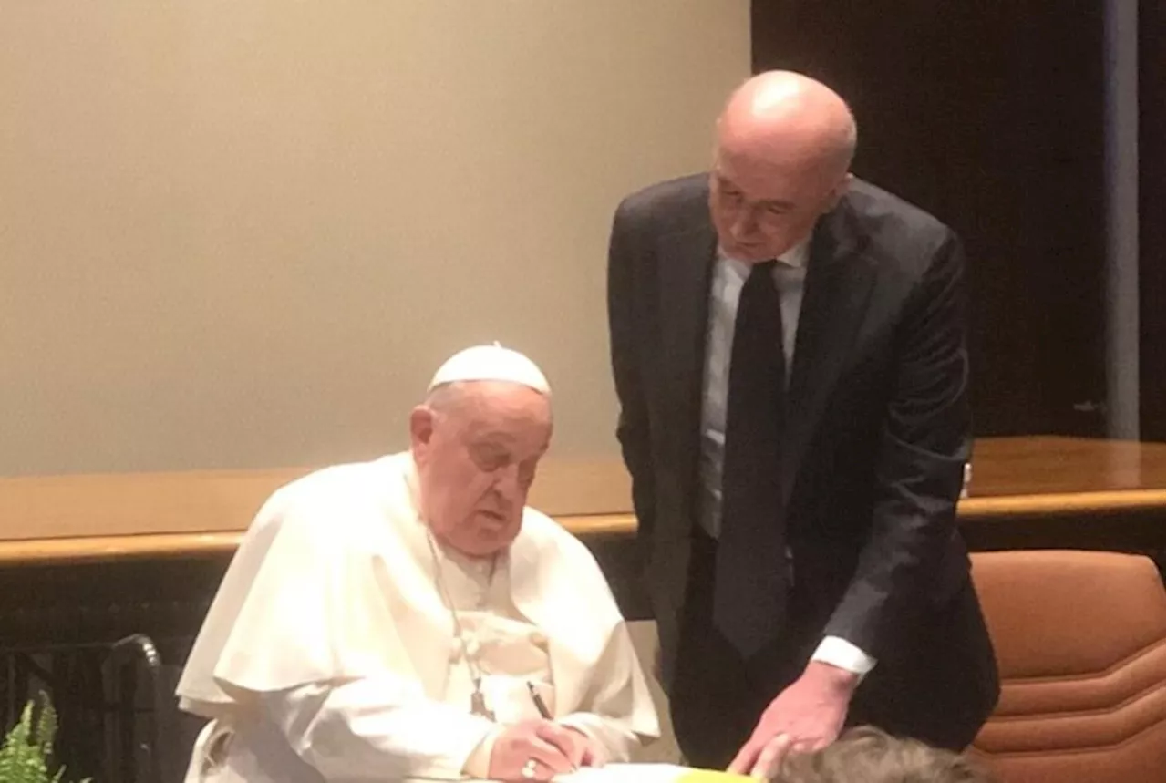 Papa Francesco Visita Fondazione Roma