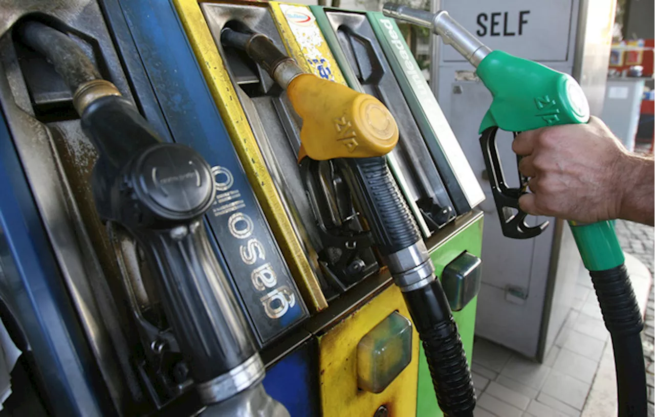 Schizza il prezzo della benzina, tocca i 2,4 euro al litro in autostrada