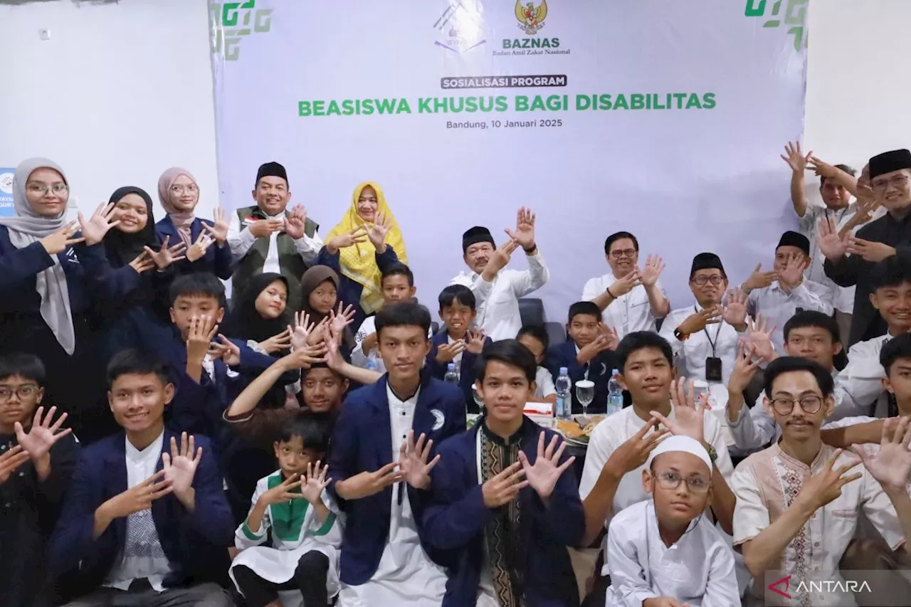 Baznas RI Luncurkan Gerakan Cinta Disabilitas dengan Penyaluran Beasiswa