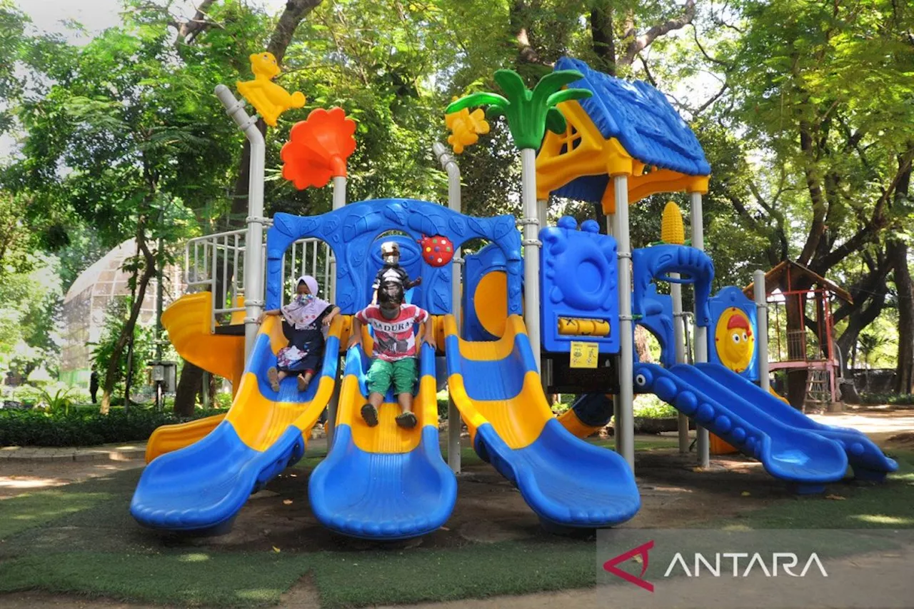 Taman Flora dan Taman Cahaya Surabaya Ditetapkan Sebagai RBRA Terstandar