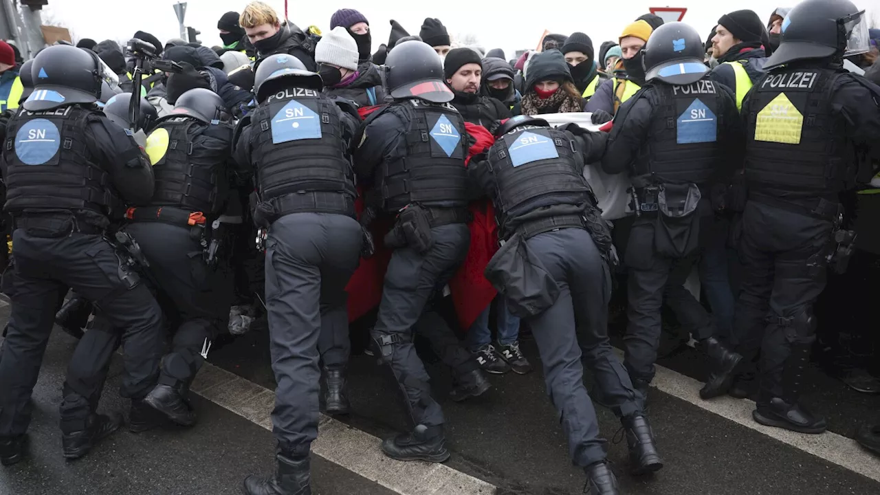 Protests Erupt as AfD Holds Party Convention