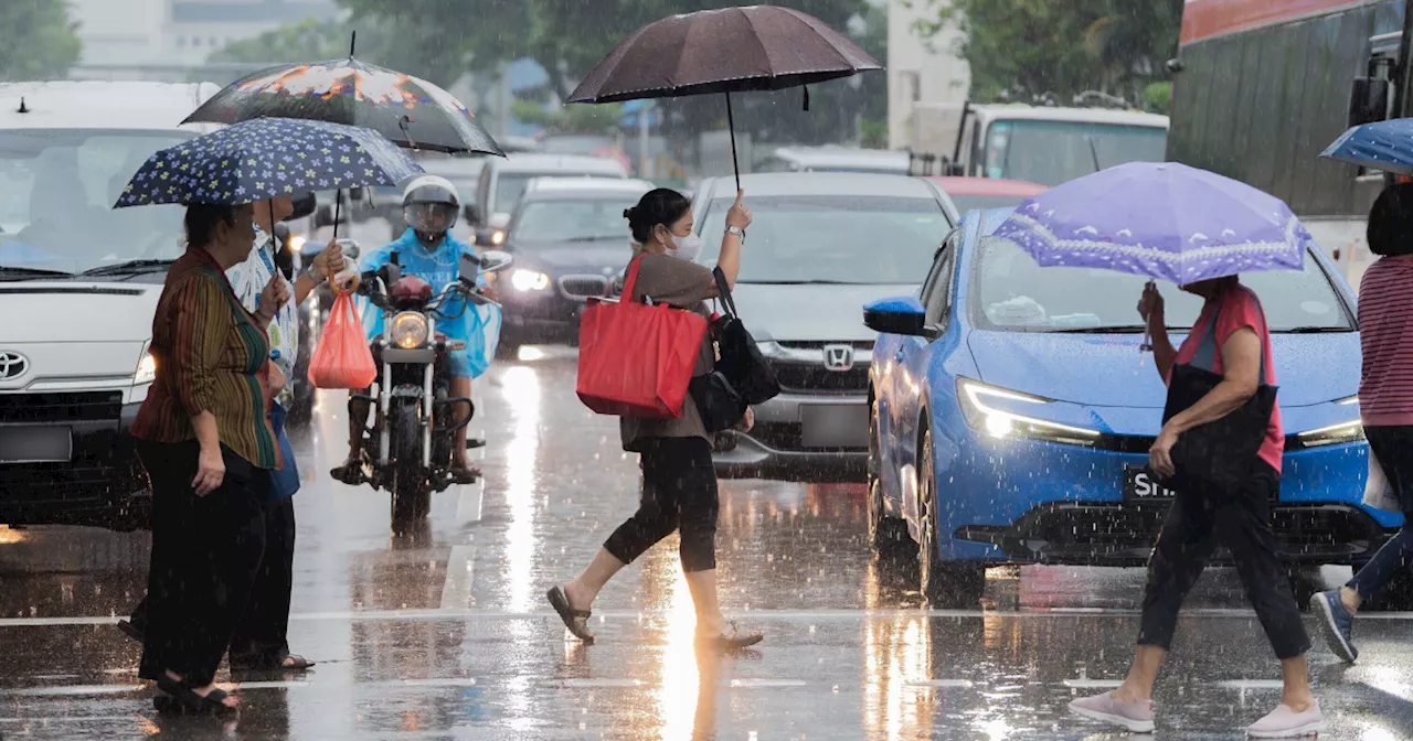 Temperatures drop to 21.6 deg C amid monsoon surge in Singapore