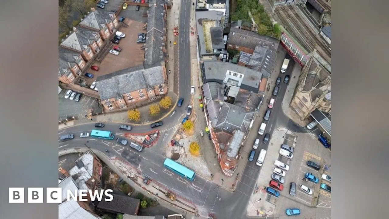 Shrewsbury traffic lights removed ahead of schedule