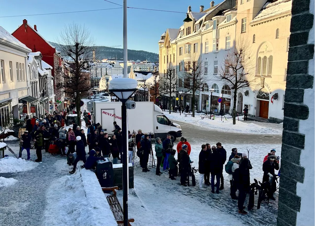 Fløyen-tur, hesteulykke og brann - en hektisk lørdag i Bergen