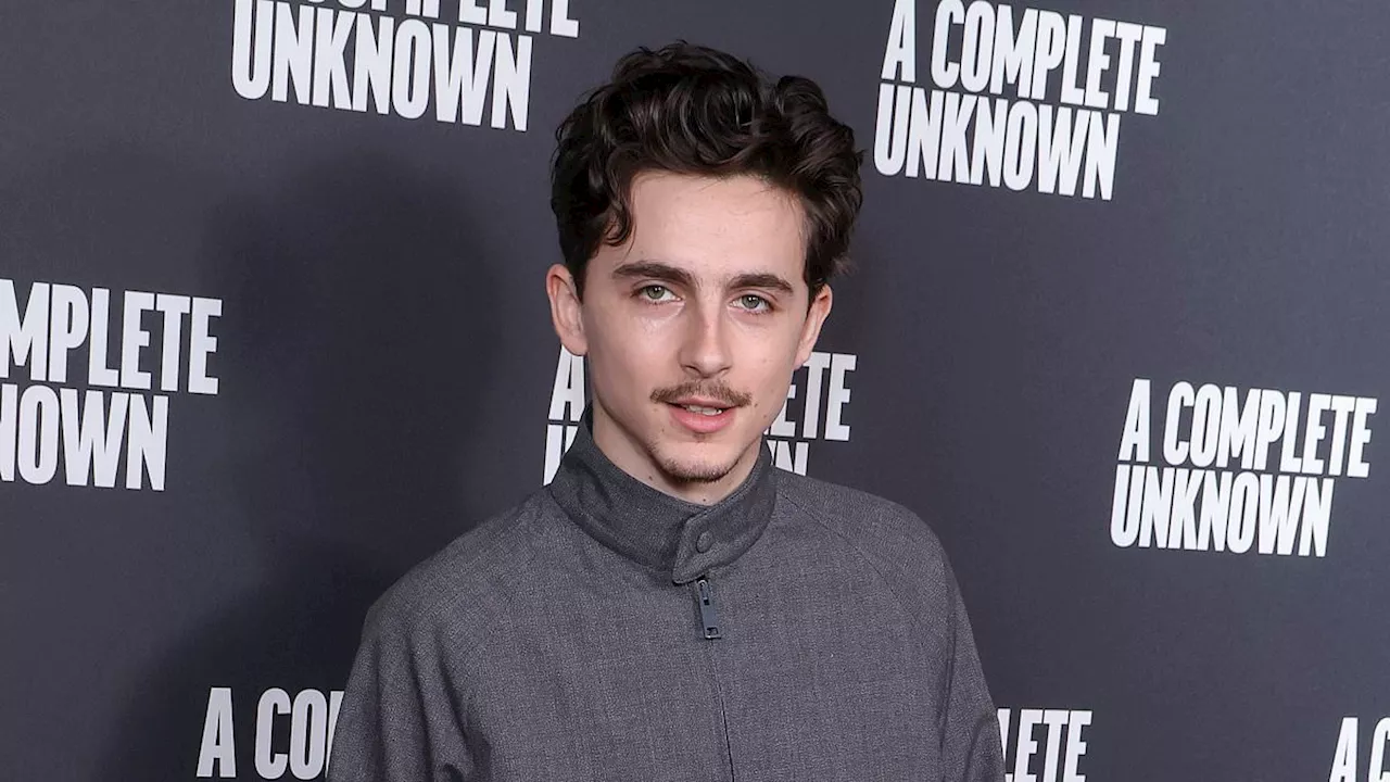 Timothée Chalamet to Host and Perform Music on SNL