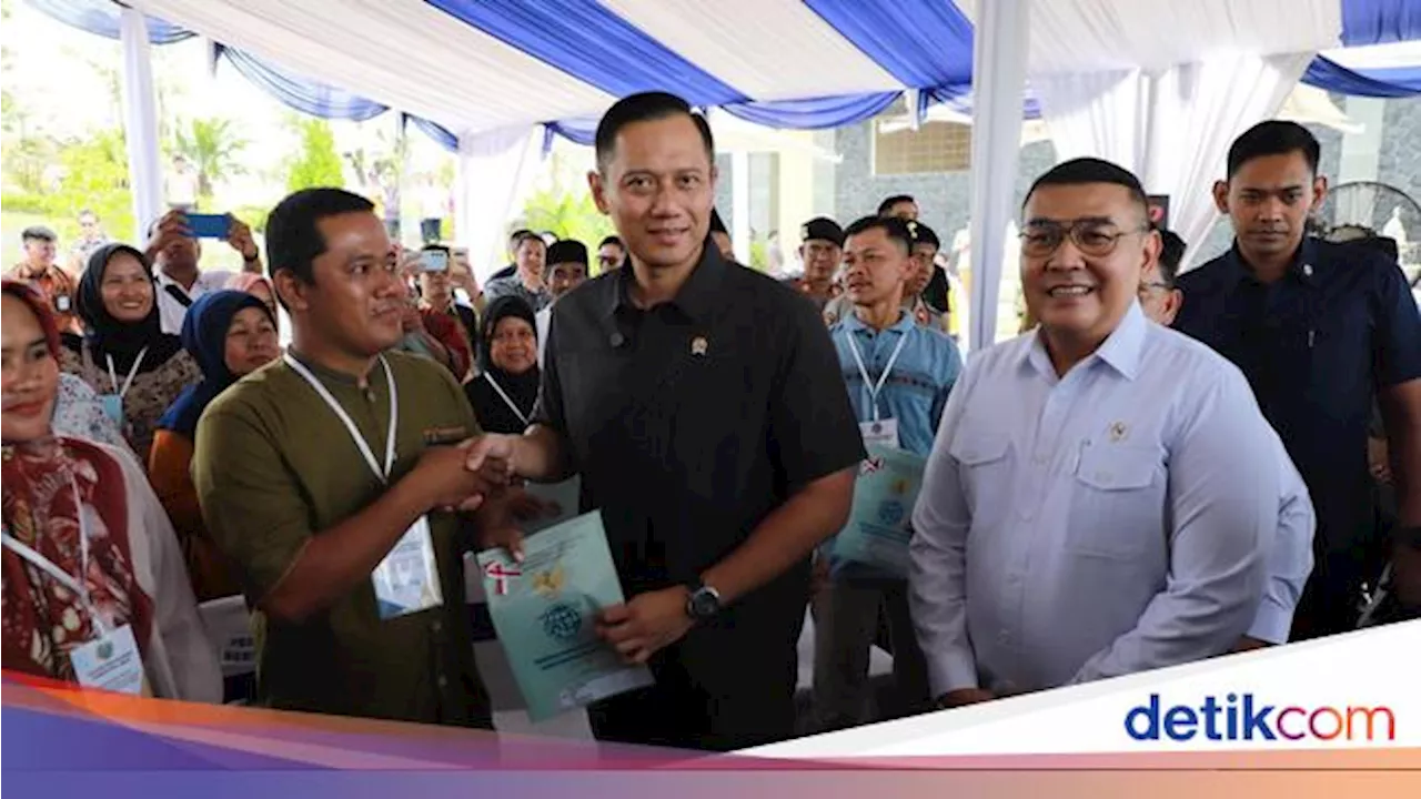 Bagi-bagi Sertifikat Tanah di Lebak, AHY: Bukti Kepastian Hukum!