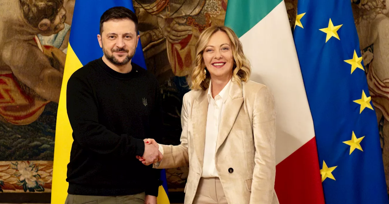 Attacco filorusso ai siti del governo durante la visita di Zelensky