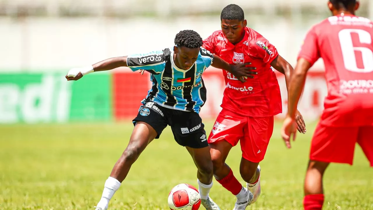 Grêmio empata, se mantém invicto e garante 1º lugar do grupo na Copinha