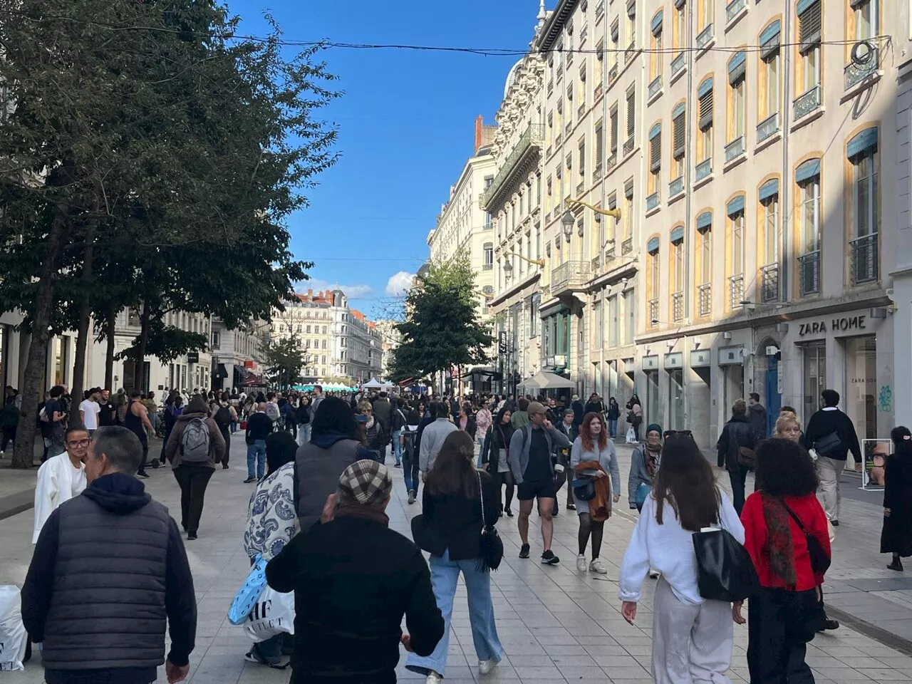 Les soldes d'hiver 2025 à Lyon : Ouverture exceptionnelle des centres commerciaux ce dimanche