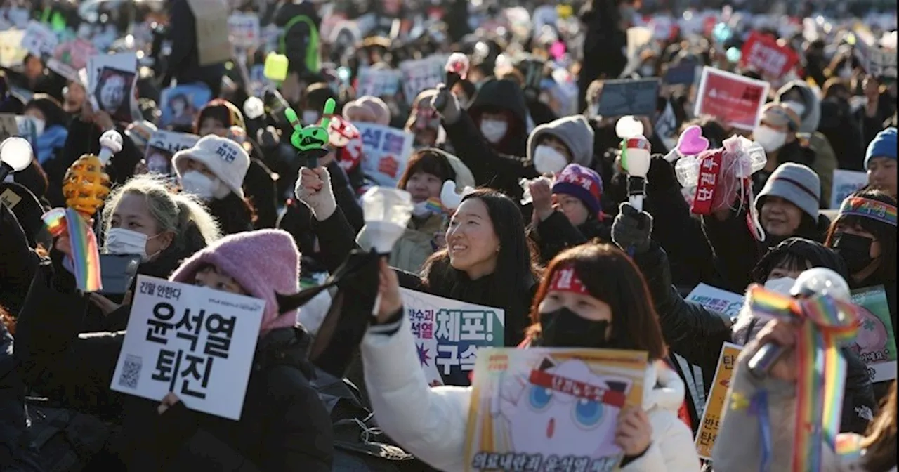 혹한에도 광화문으로 모인 20만명의 시민들...“이 혼란 끝낼 방법은 윤석열 체포뿐”