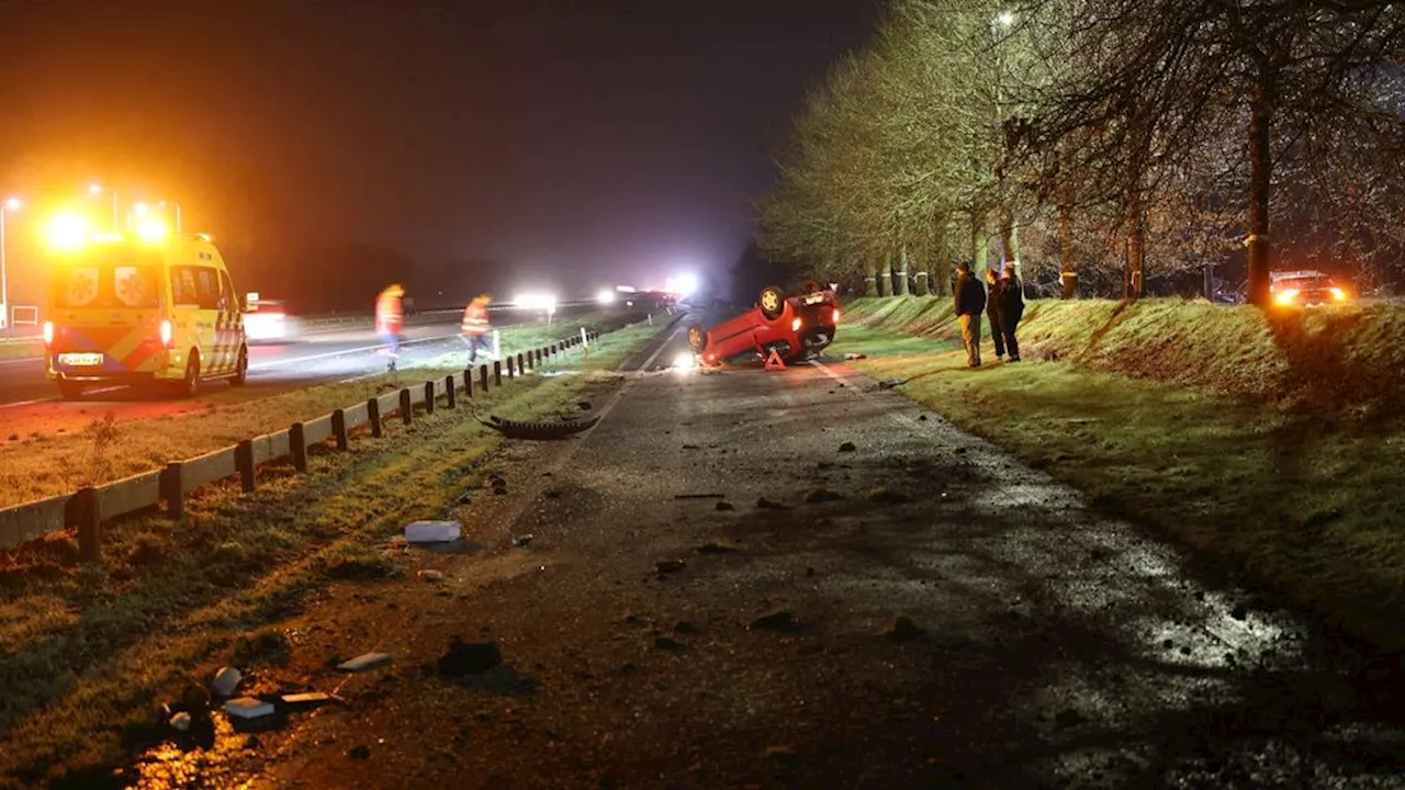 Gladheid leidt tot ongelukken in Groningen en Friesland, code oranje tot 09.00 uur