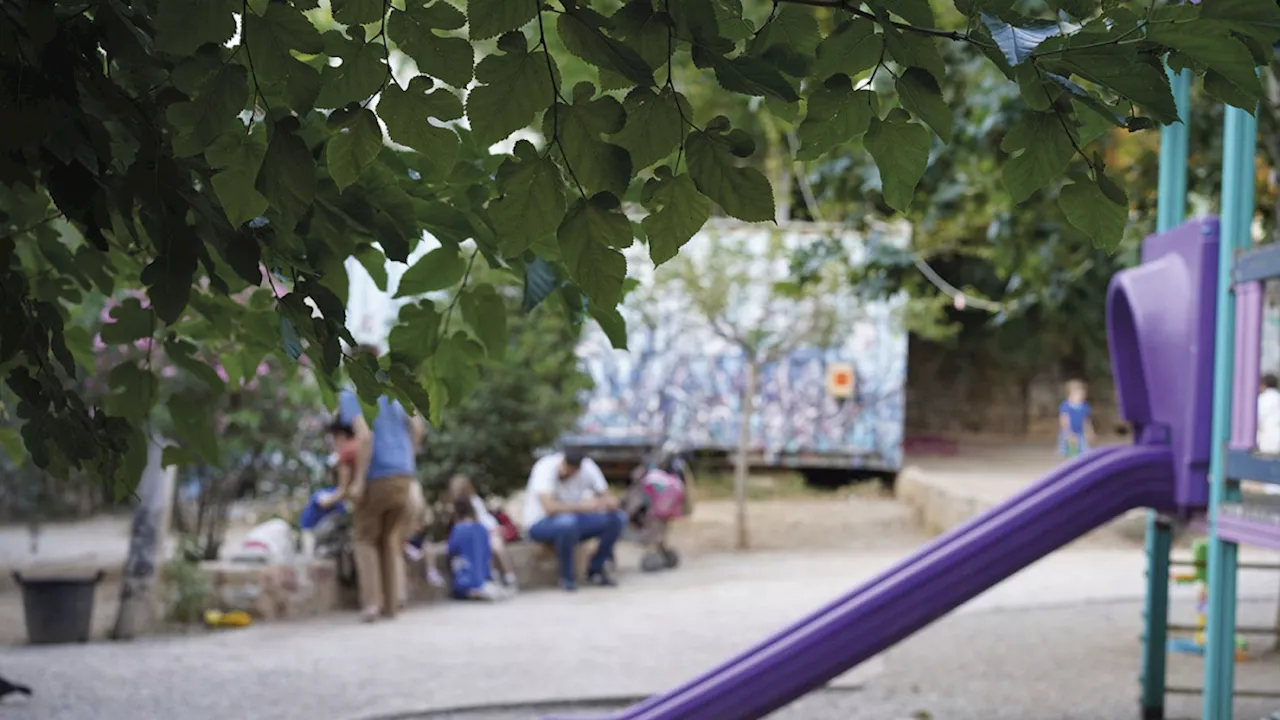 La autogestión de la vida cotidiana en uno de los barrios más cotizados de Atenas