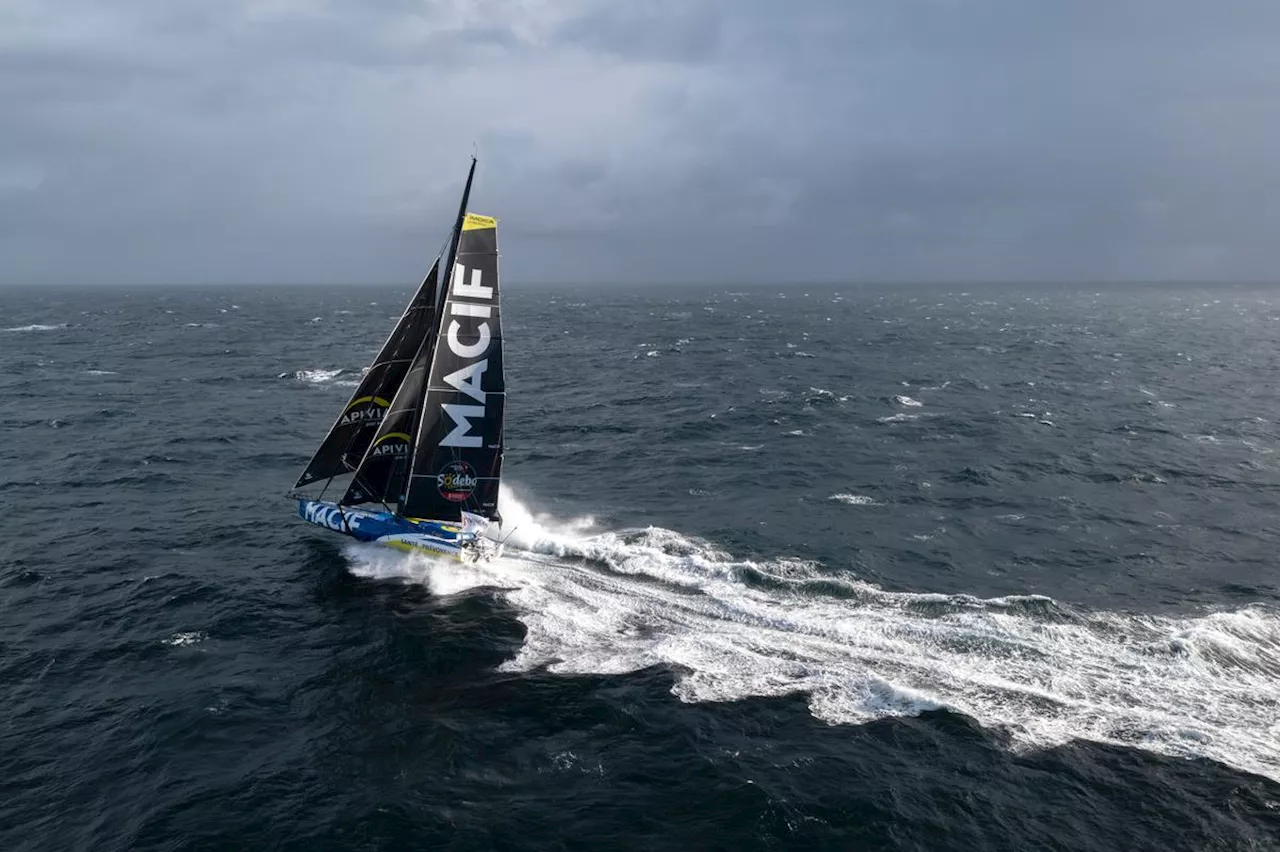 Charlie Dalin toujours en tête du Vendée Globe, son avance se réduit