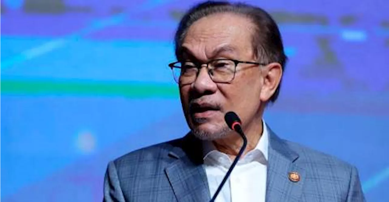 Anwar Urges Malaysians to Focus on National Development, Unity