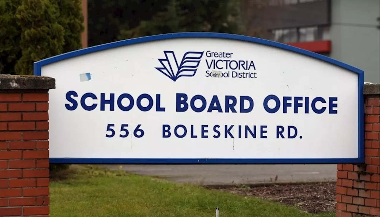 Parent group says board should not be fired over police-in-schools controversy