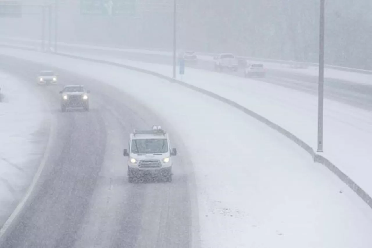 Powerful winter storm that dumped snow in US South maintains its icy grip