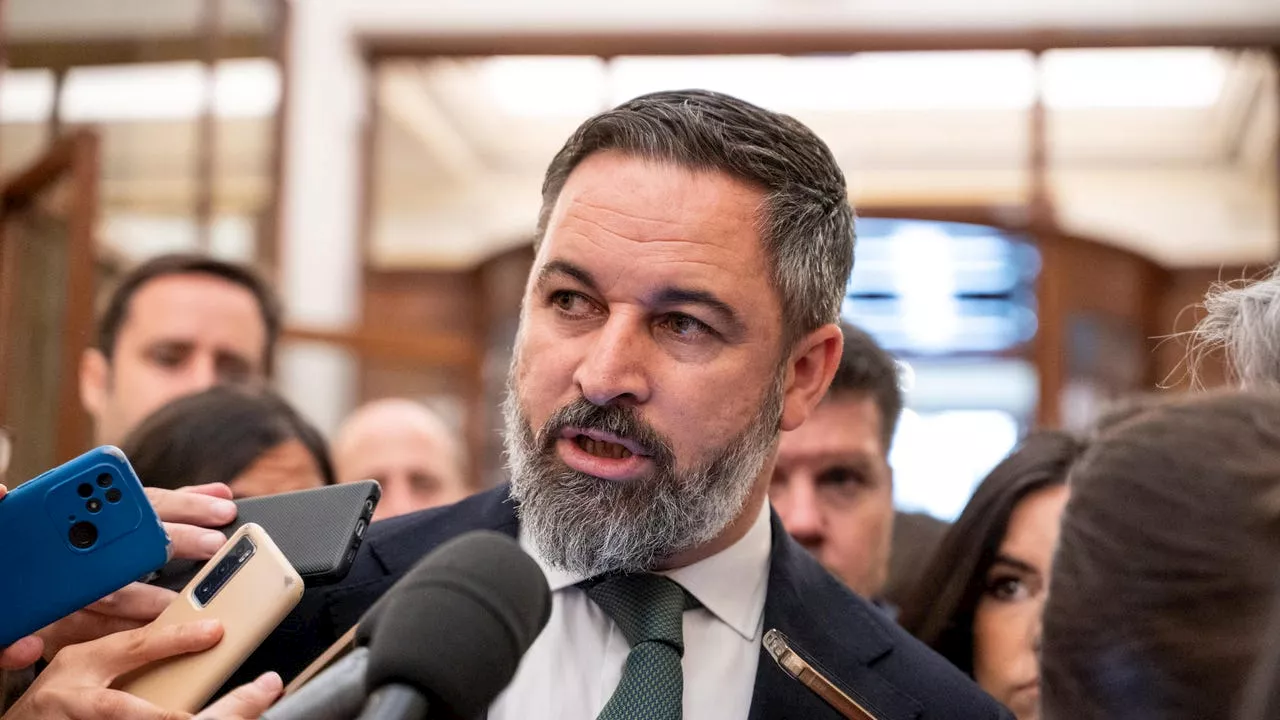 Abascal abre la puerta al apoyo de Vox a una moción de censura del PP