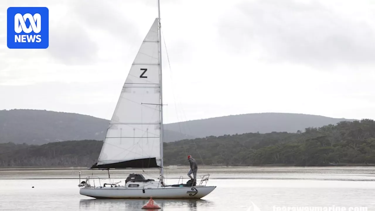 Search suspended for missing yachtsman Maurice Saunderson