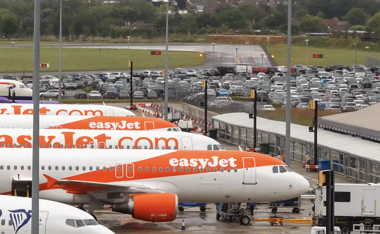 easyJet ferme définitivement sa base à Toulouse, l'aéroport de Lyon peut sourire