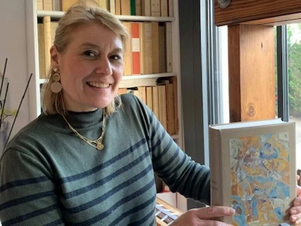 Sophie Cornée, relieuse d'art à Orléans, récompensée pour la restauration d'un Tintin