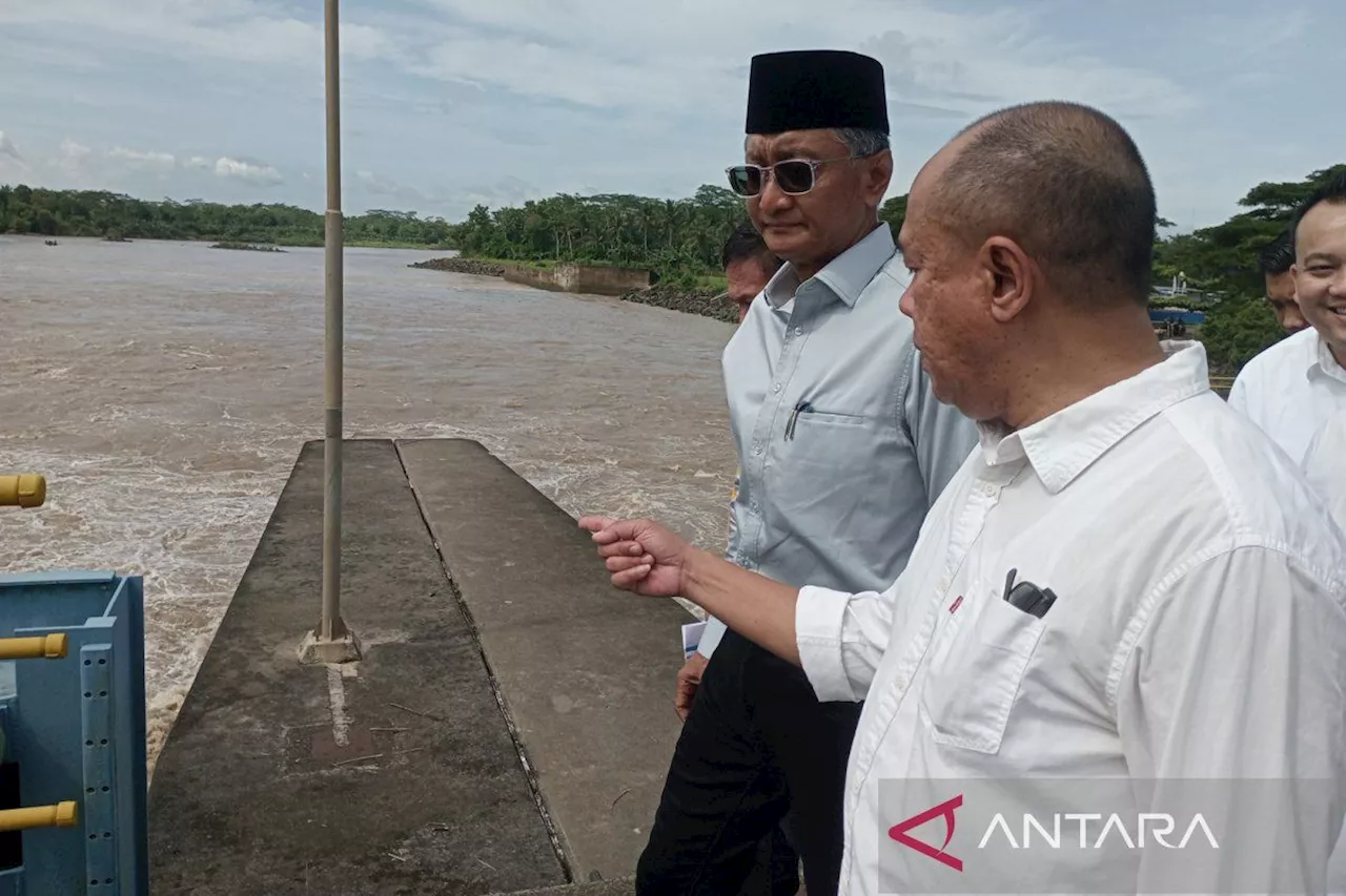 Menteri PU Tinjau Bendung Gerak Serayu, Solusi Irigasi Sawah di Balik Bukit