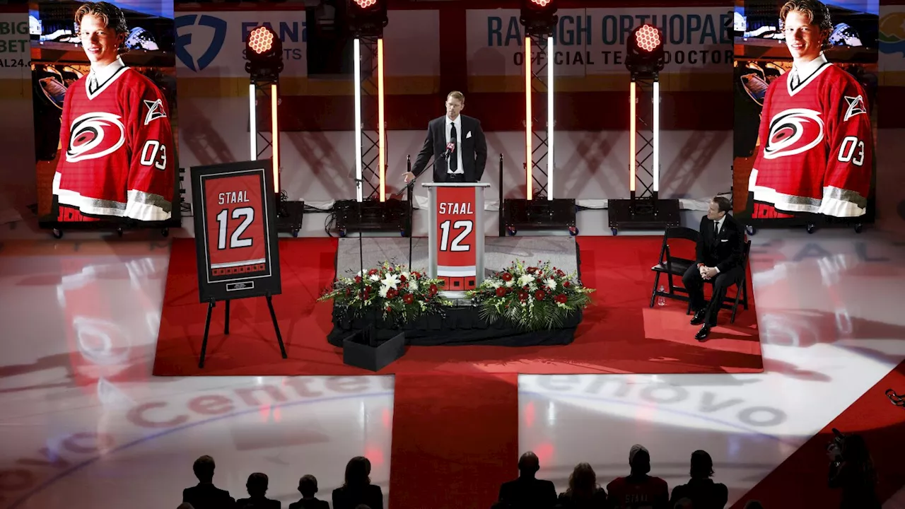 The Hurricanes retire Eric Staal's jersey in pregame ceremony