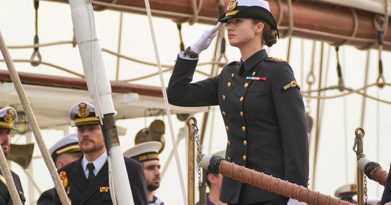 Prinzessin Leonor startet Weltreise im Rahmen ihrer militärischen Ausbildung