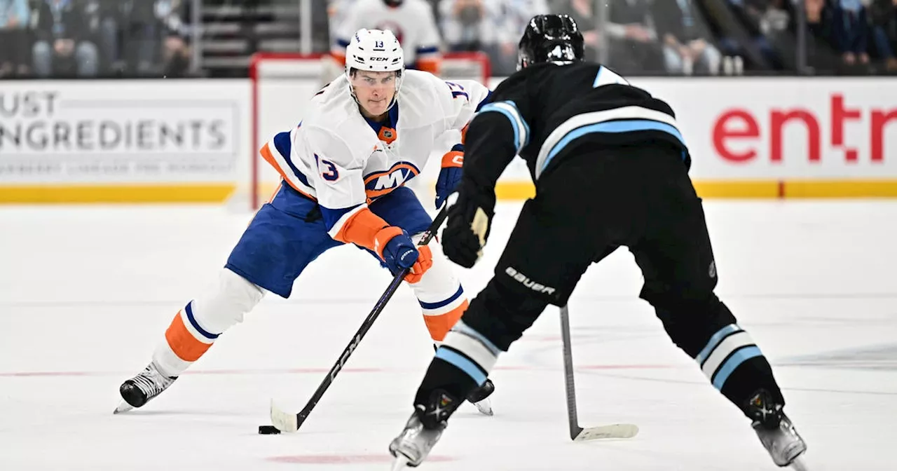 Barzal's late goal leads Islanders to 3rd straight road win over Utah