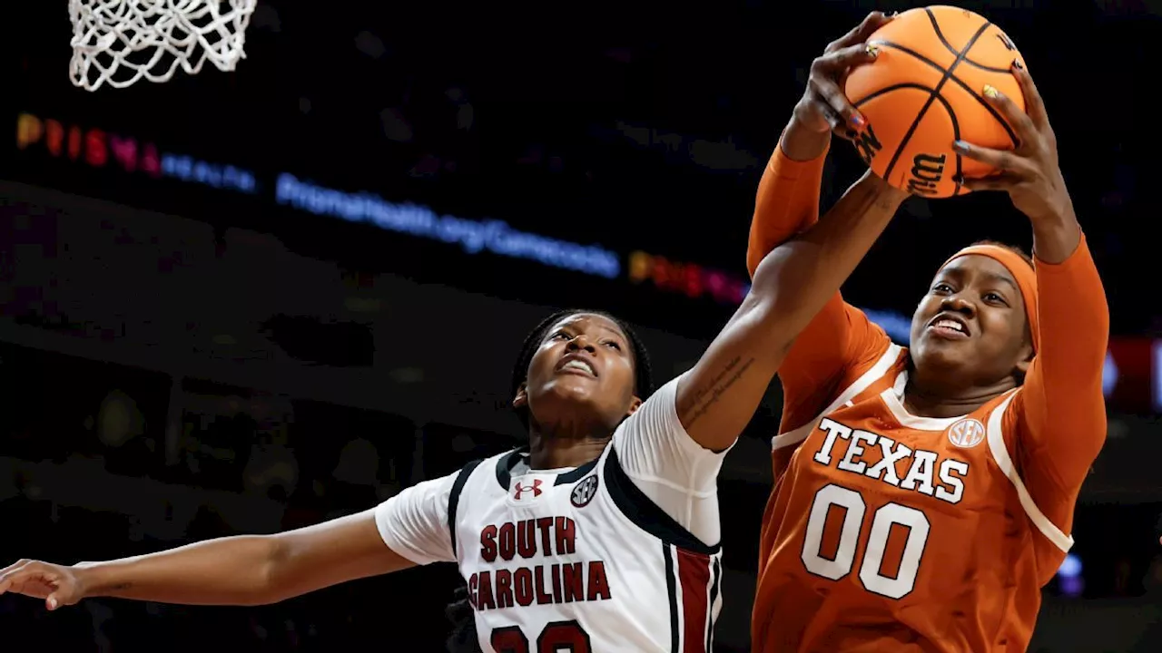 South Carolina Dominates Texas, Extends Winning Streak to 11