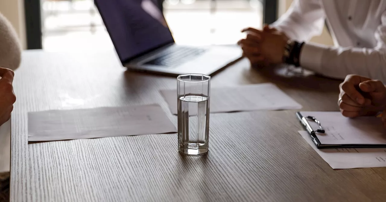 Personaler nutzen raffinierten Wasserglas-Test, um Bewerber auszusortieren