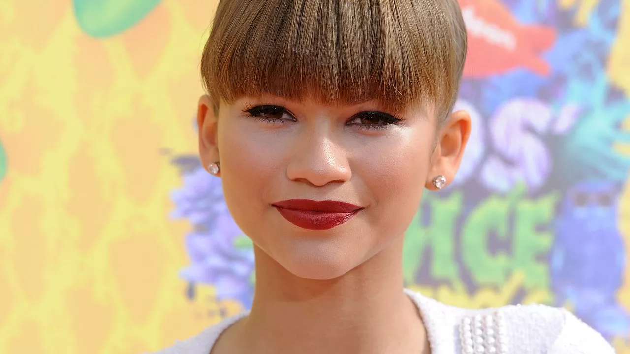 Zendaya Confirms That 2010s Bushy Bangs Are Back in 2025