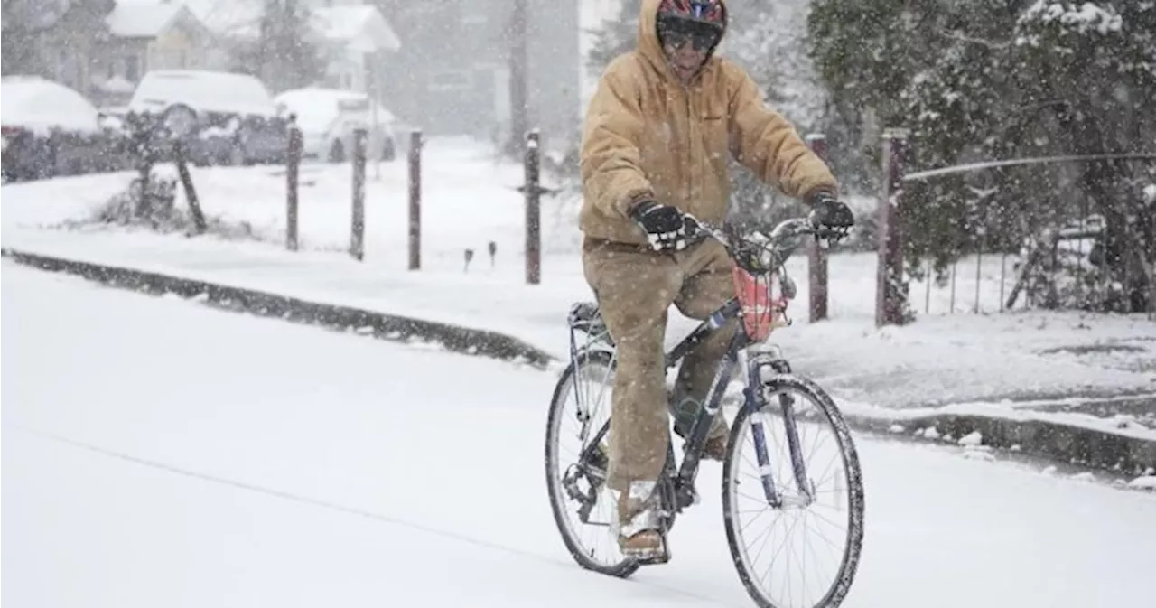 U.S. South slowly thawing out after snow, icy temperatures gripped region