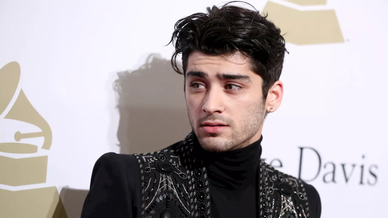 Celebramos el cumpleaños número 32 de Zayn Malik recordando su colaboración con Versace en 2017