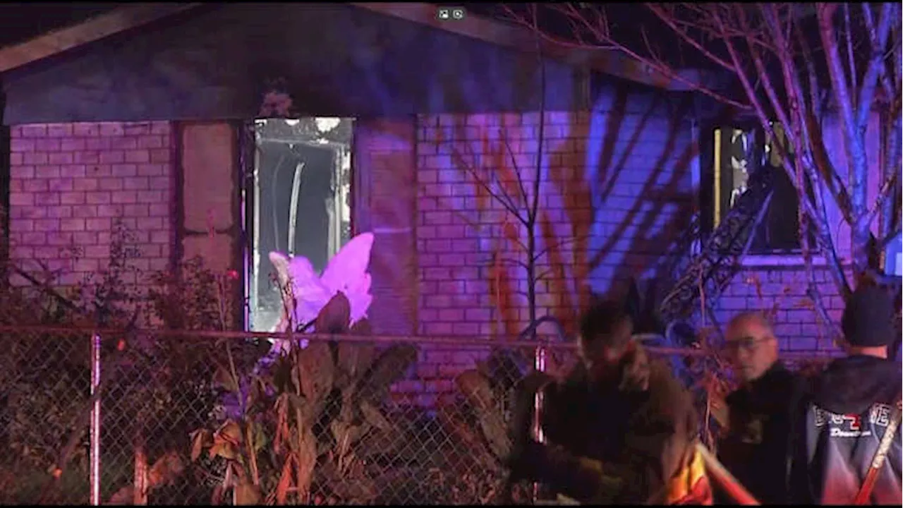 San Antonio Firefighters Battle Large House Fire