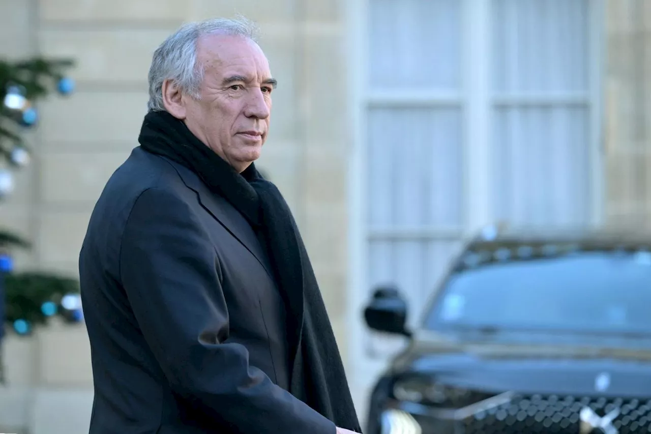 Bayrou en quête de la bienveillance de la gauche, les retraites au coeur des discussions