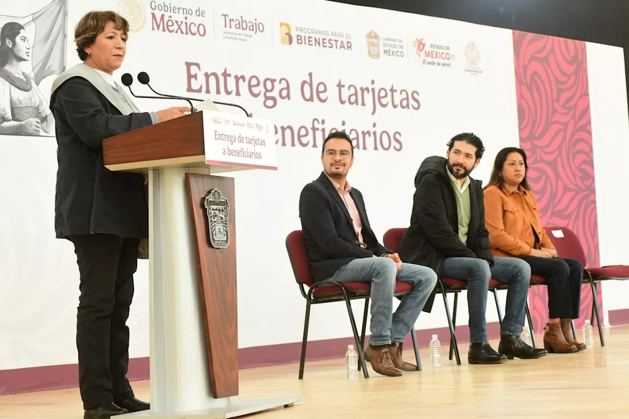 Delfina Gómez entrega tarjetas “Jóvenes Construyendo el Futuro” en Chimalhuacán