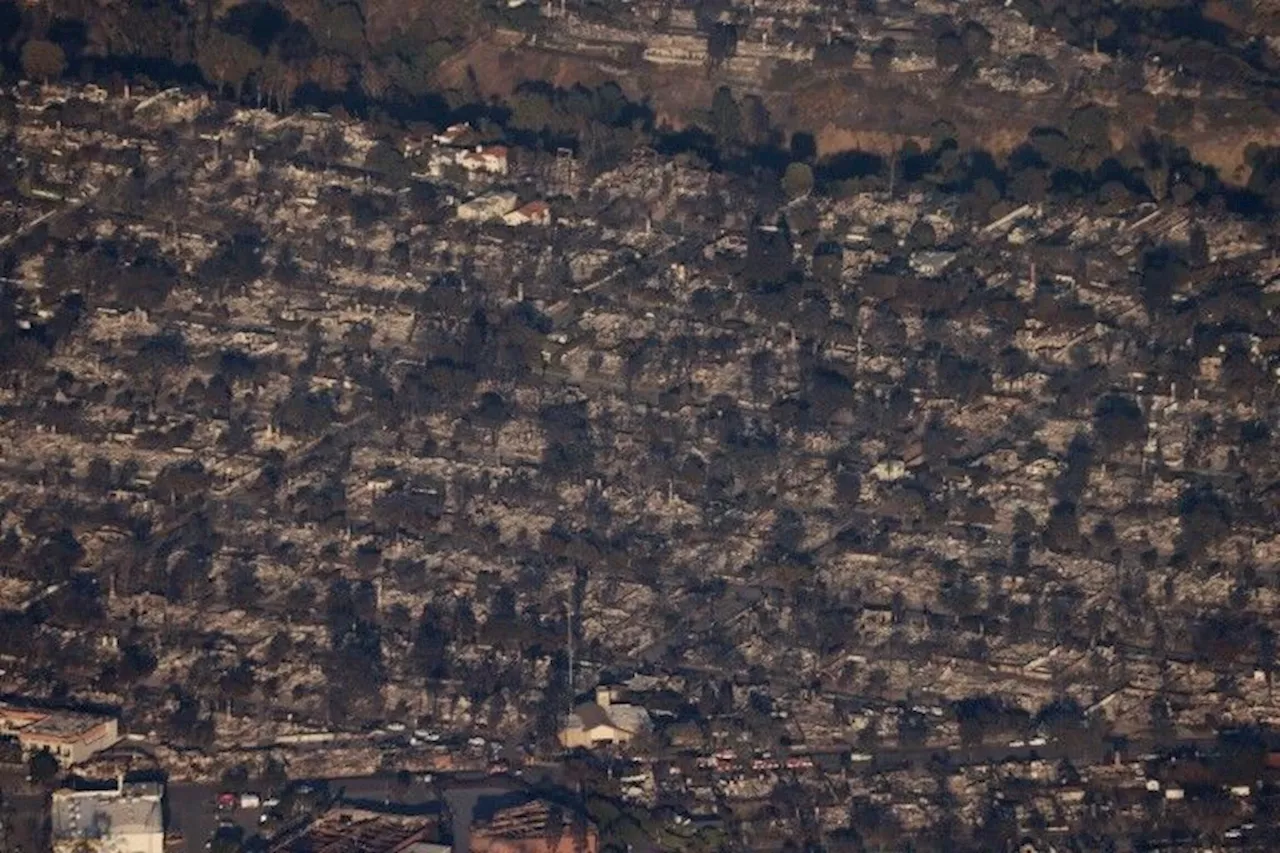 Les incendies s'étendent à Los Angeles malgré les efforts des pompiers