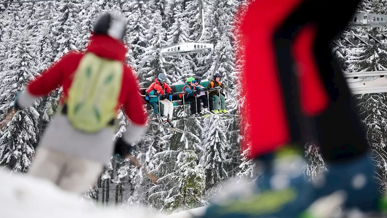 Nordrhein-Westfalen: Bis 60 Zentimeter Schnee - Run auf Skigebiete im Sauerland