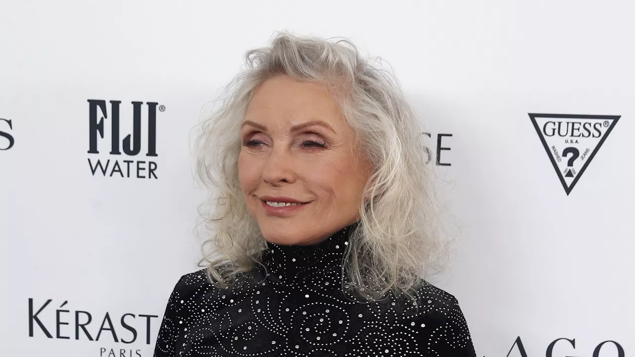 Debbie Harry steht festen Beziehungen skeptisch gegenüber