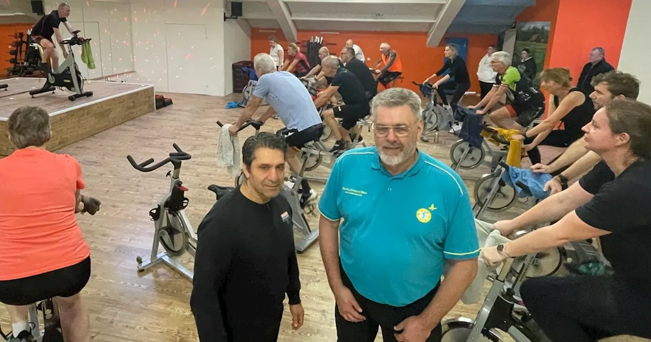 Spinningmarathon om geld op te halen voor Stichting Ambulance Wens