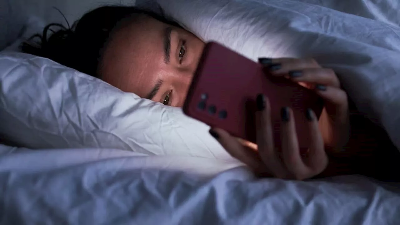 Checking Your Phone First Thing in the Morning: Is it Bad for You?