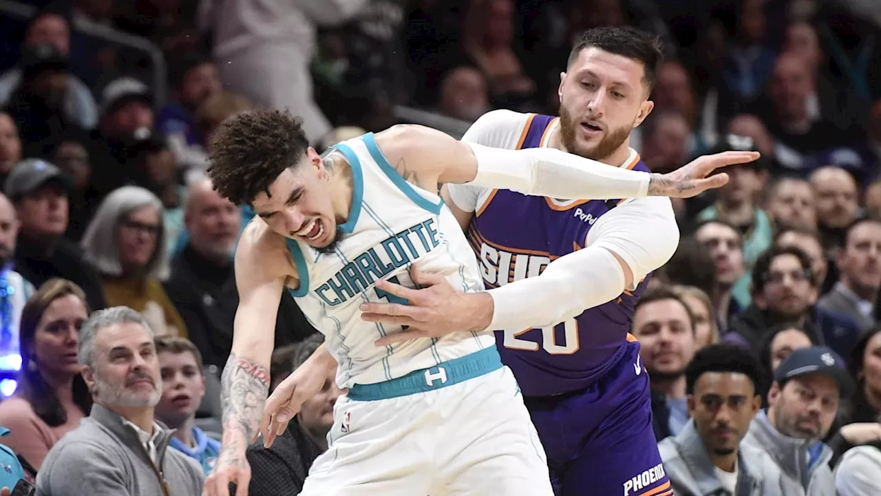 The Hornets look to win two straight versus the Phoenix Suns